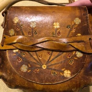 Vintage 1670s Floral Embellished Tan Leather Bag